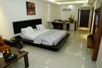 Bouery Hotel Kfar Yassine Buitenkant foto